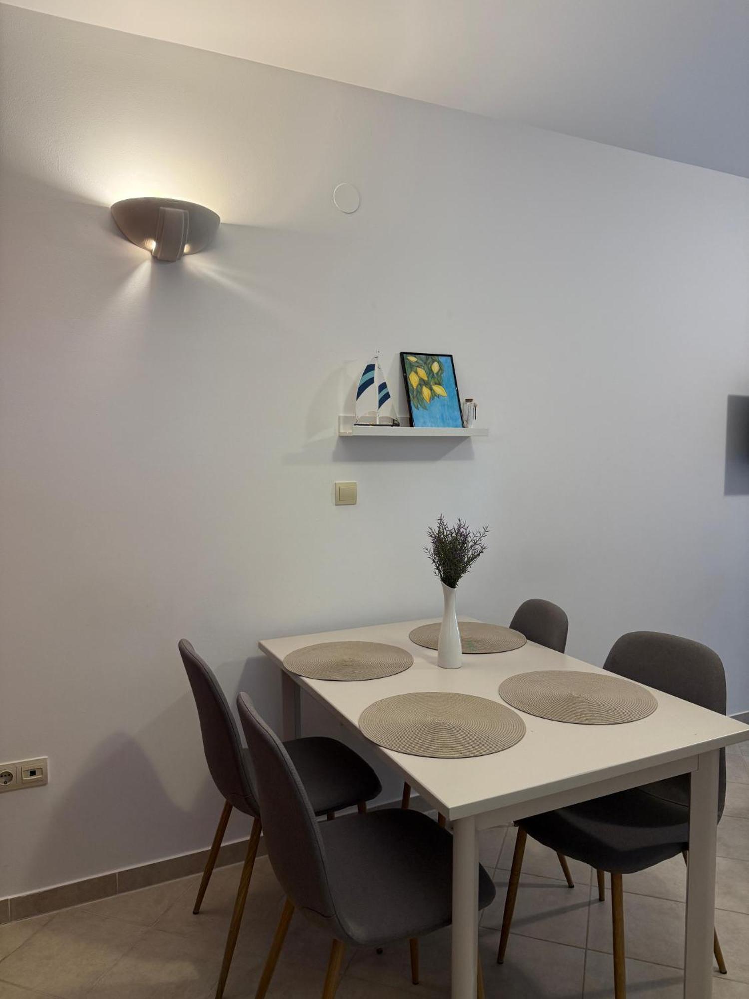 Apartmani Samec Novalja Eksteriør billede