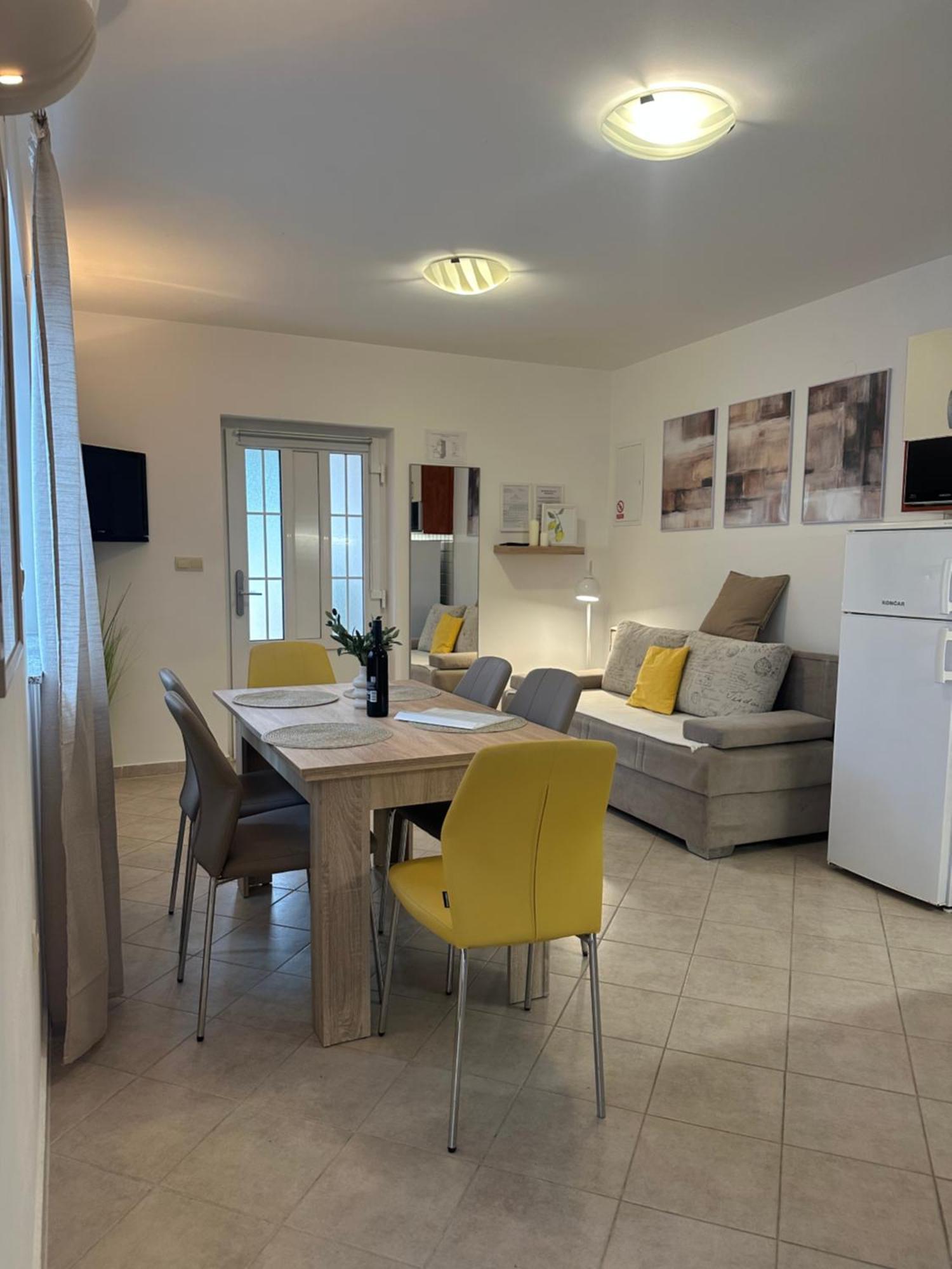 Apartmani Samec Novalja Eksteriør billede