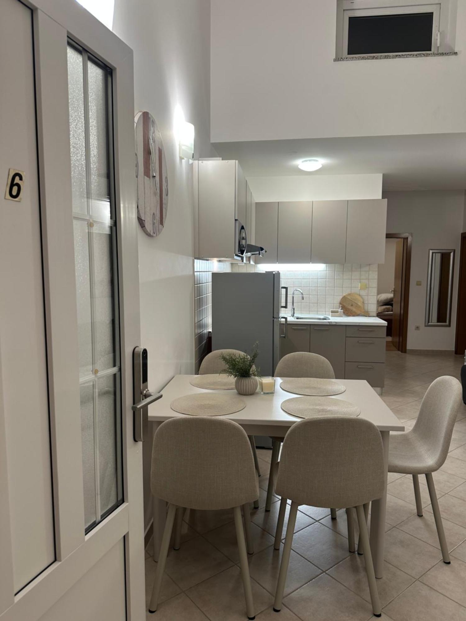 Apartmani Samec Novalja Eksteriør billede
